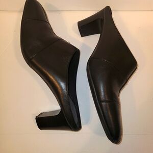 LIFESTRIDE BLACK LEATHER OPENBACK SLIDES SIZE 7